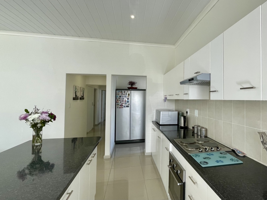 3 Bedroom Property for Sale in Blue Lagoon Western Cape